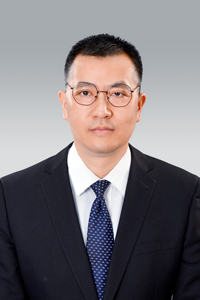 黄远东 黄远东